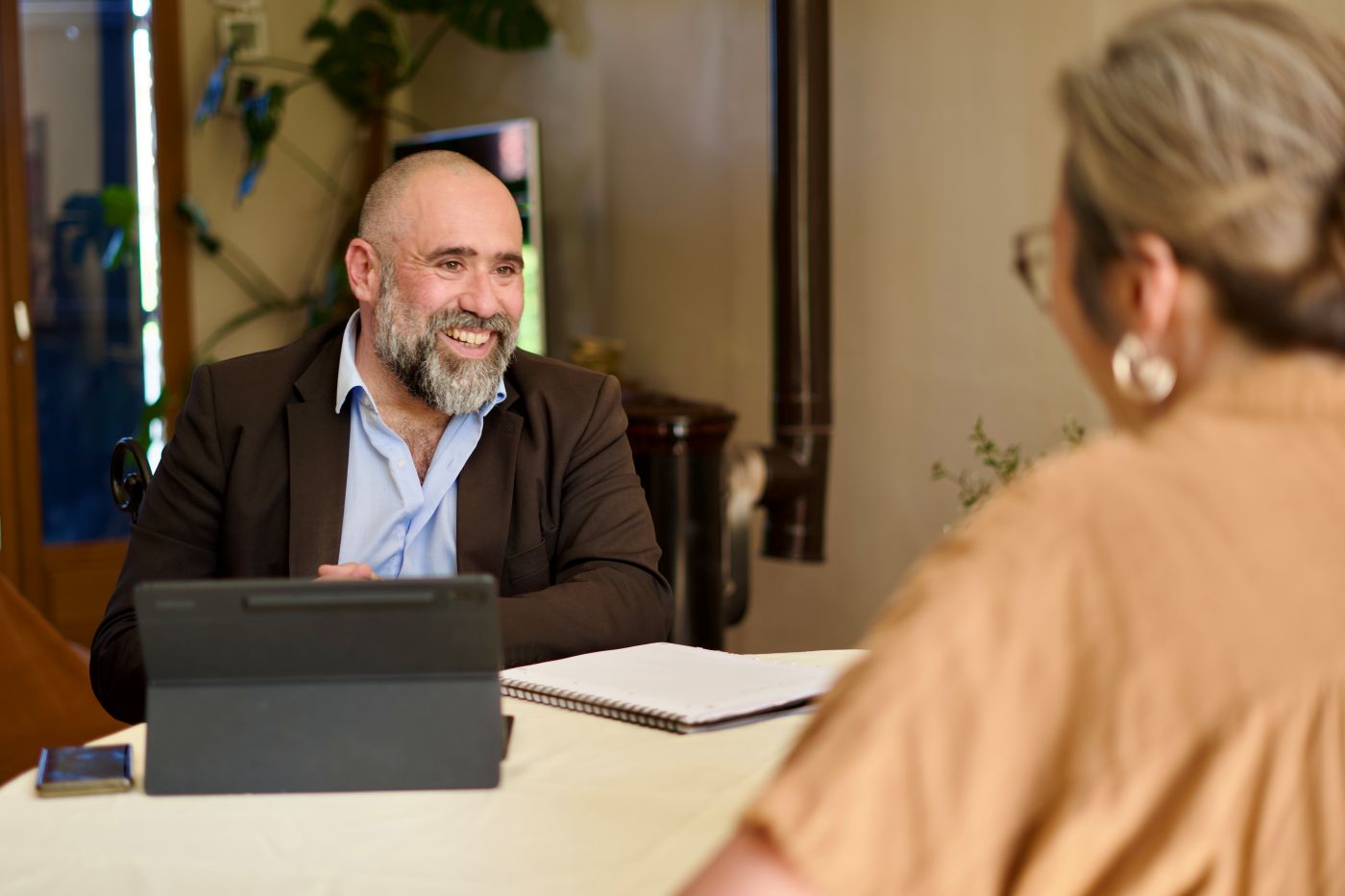 Conseiller en gestion de patrimoine accompagnant ses clients dans leurs projets financiers et patrimoniaux - Thomas Kaloustian